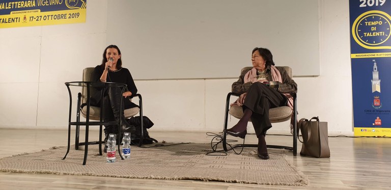 Ilaria Tuti con Laura Lepri ci parla della sua opera "Ninfa dormiente"